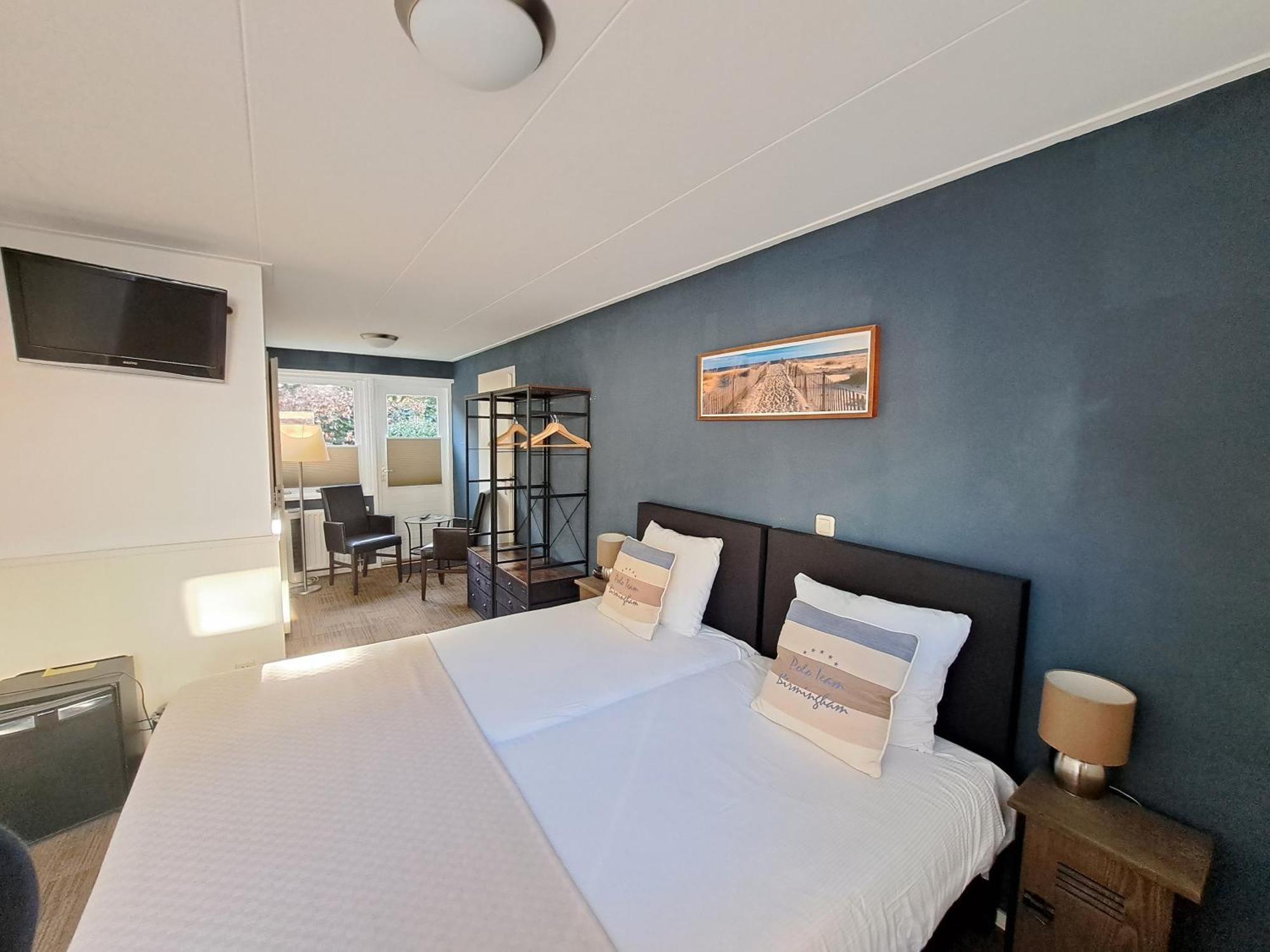 Hotel Randduin Oostkapelle Luaran gambar